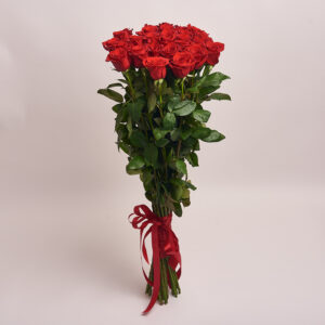 Buchet classic trandafiri rosii - 25 fire