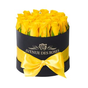 aranjament floral trandafiri in cutie florarie online