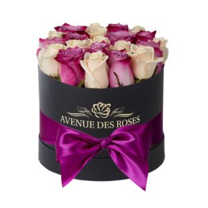 flori online trandafiri in cutie aranjament floral