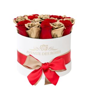 Trandafiri criogenati rosii& aurii in cutie clasică