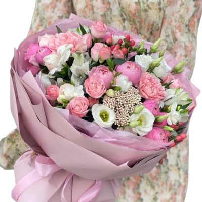 Buchet de flori mixte- Melody - trandafiri bujori eustoma alstroemeria miniroze