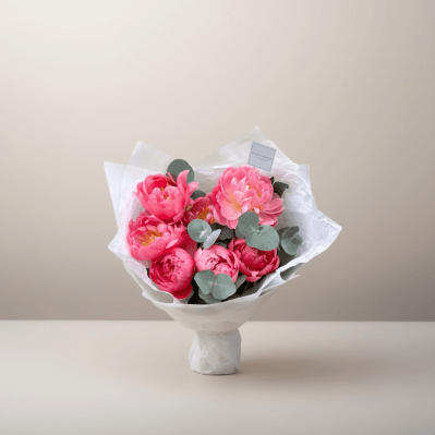 Buchet Coral Charm „Pink Velvet Peonies” – Bujori Premium Cluj